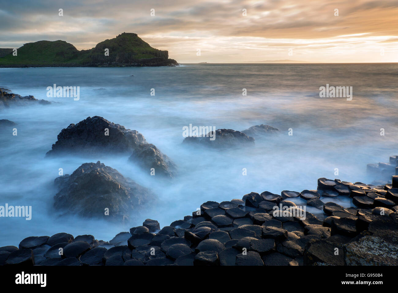 Die Giants Causeway in der Grafschaft Antrim in Nordirland. Ein UNESCO-Weltkulturerbe. Stockfoto