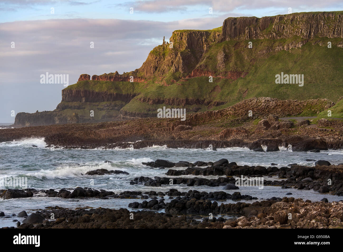 Die Giants Causeway in der Grafschaft Antrim in Nordirland. Ein UNESCO-Weltkulturerbe. Stockfoto