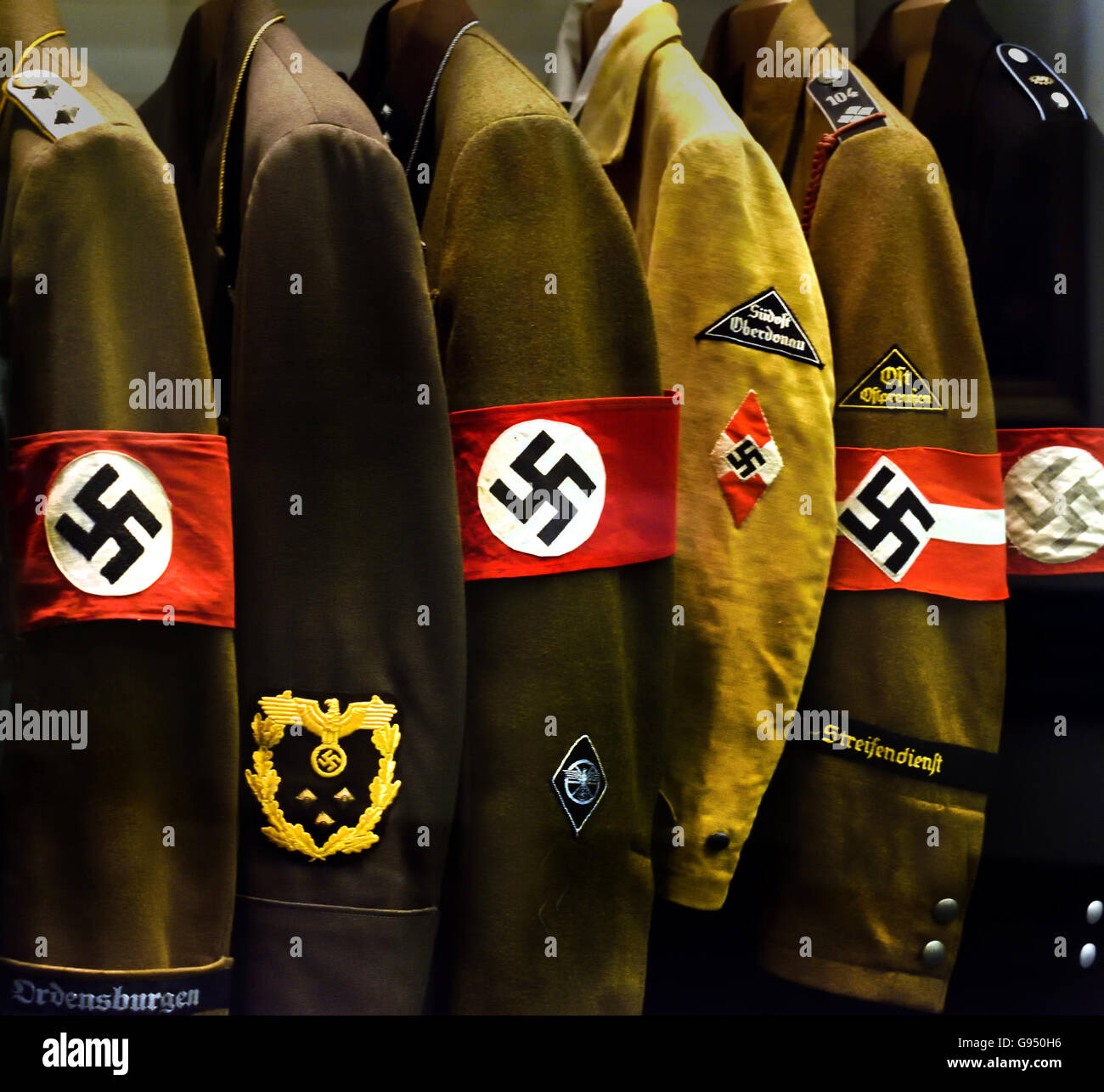 Hakenkreuz SS Uniformen Berlin Nazi-Deutschland Stockfoto