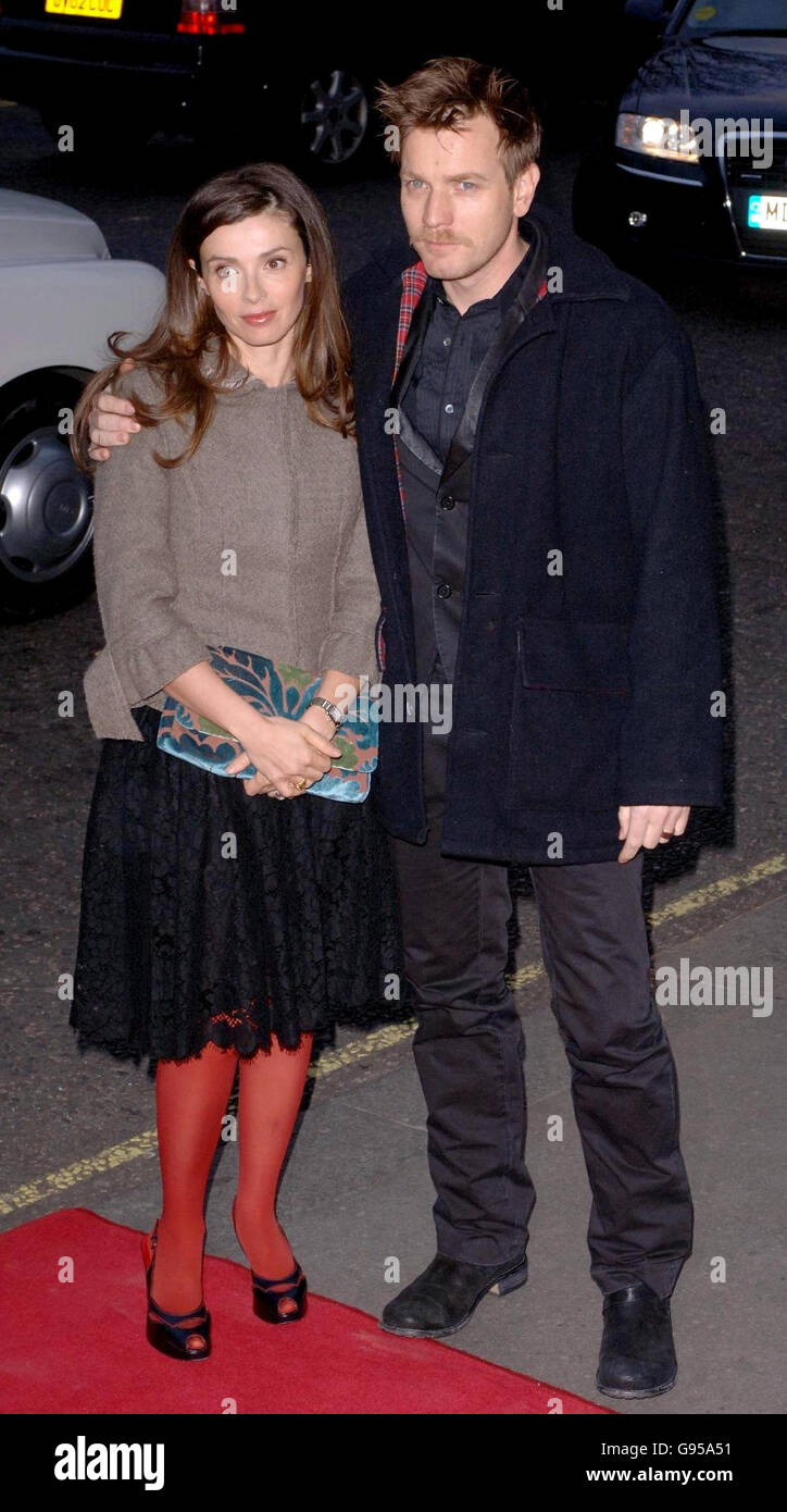 Ewan McGregor und seine Frau Eve kommen für die Laurence Olivier Awards, im London Hilton an der Park Lane, Central London, Sonntag, 26. Februar 2006. DRÜCKEN SIE VERBANDSFOTO. Bildnachweis sollte lauten: Steve Parsons/PA Stockfoto