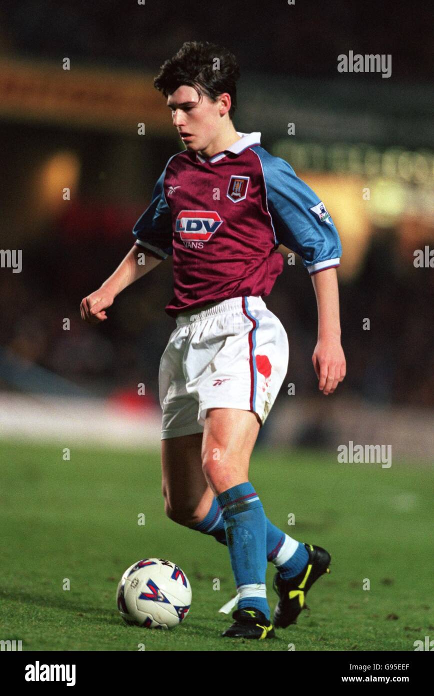 Fußball - FA Carling Premiership - Chelsea V Aston Villa Stockfoto