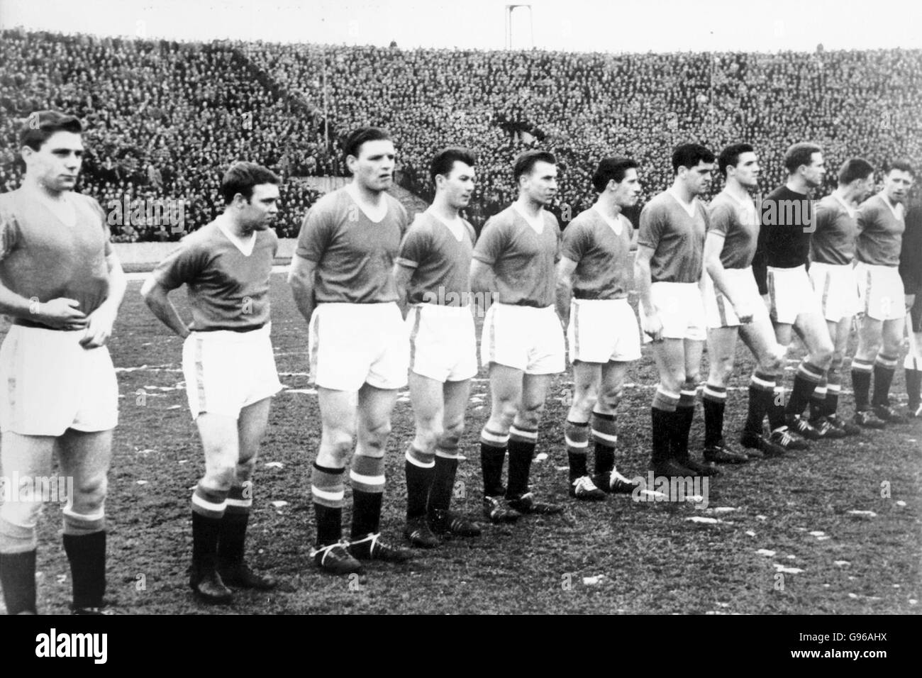 Mannschaftsgruppe von Manchester United (l-r): Duncan Edwards, Eddie Colman, Mark Jones, Kenny Morgans, Bobby Charlton, Dennis Viollet, Tommy Taylor, Billy Foulkes, Harry Gregg, Albert Scanlon und Roger Byrne. Stockfoto