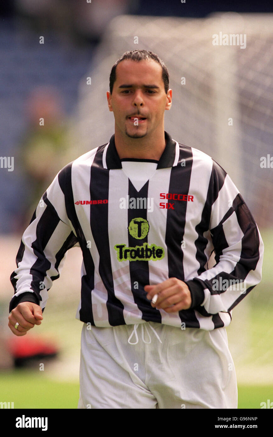 Michael Greco (Beppe aus EastEnders) spielt für das Team von Ant und Dec Stockfoto