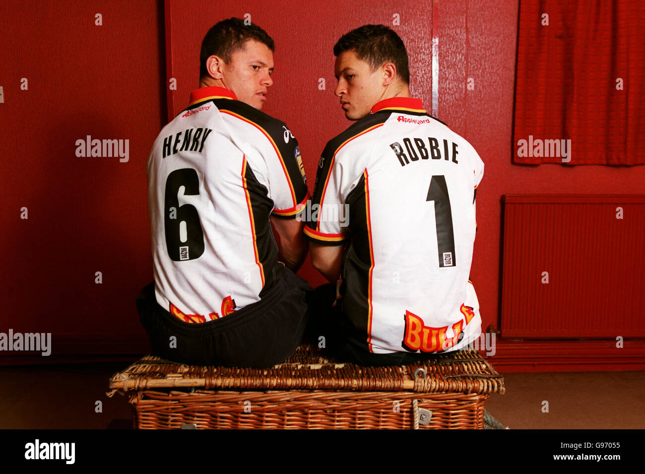 Rugby League - Super League-Henry und Robbie Paul. Henry (links) und Robbie Paul von Bradford Bulls Stockfoto
