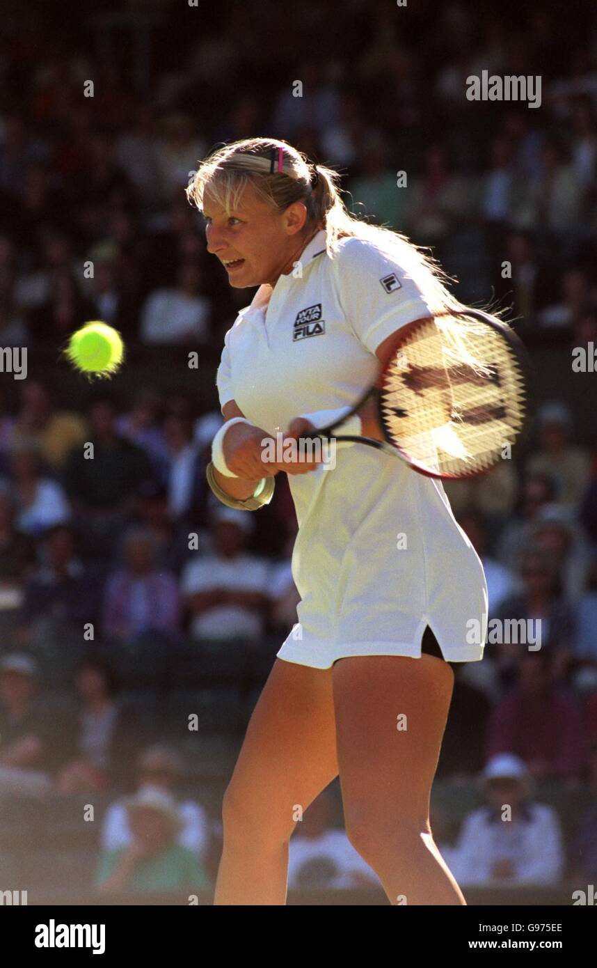 Tennis - Wimbledon Championships - Dameneinzel - 3. Runde - Mirjana Lucic V Monica Seles Stockfoto