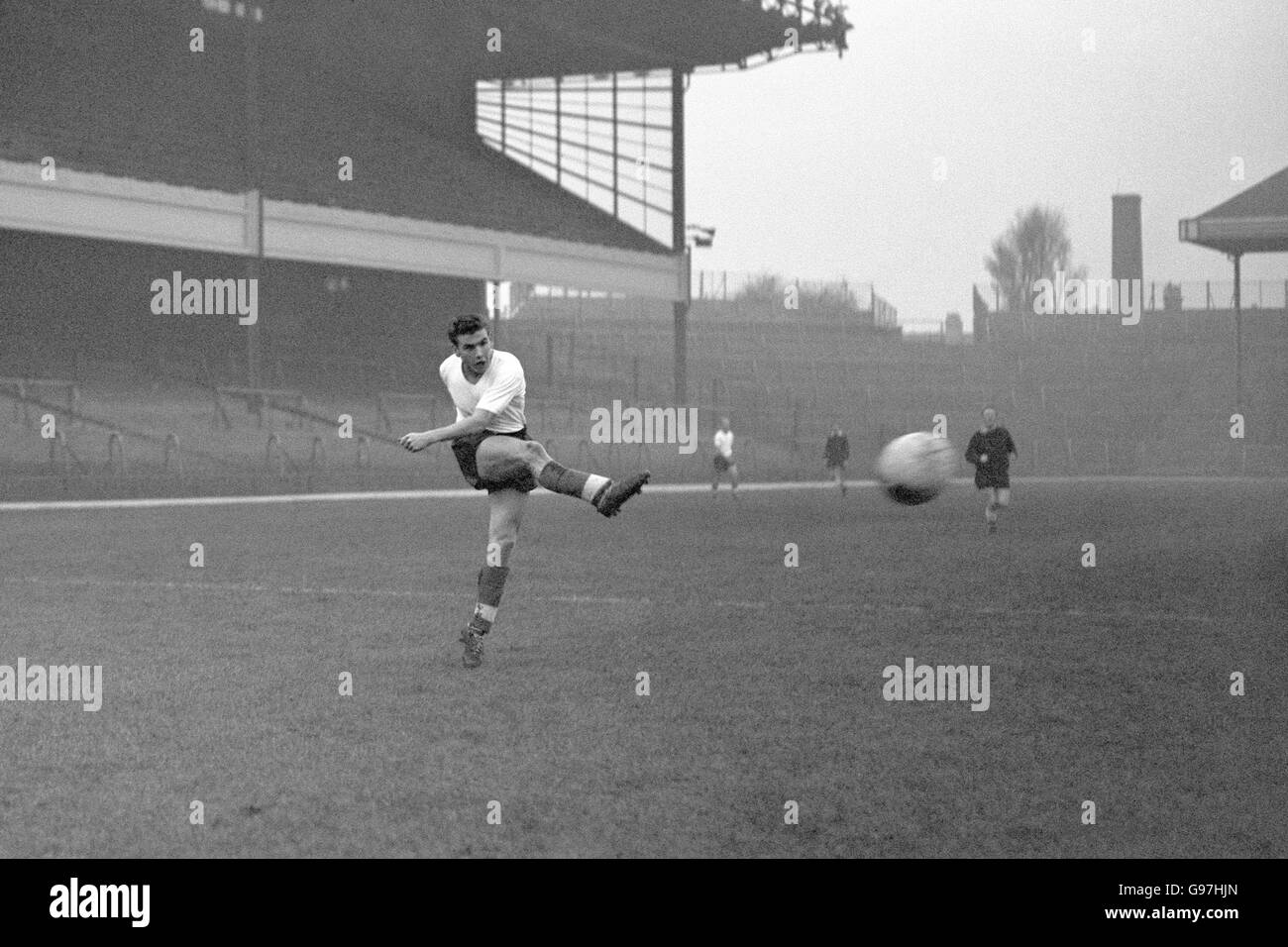 Fußball - Home International Championship - England gegen Nordirland - England Training - Highbury. Joe Baker, England Stockfoto