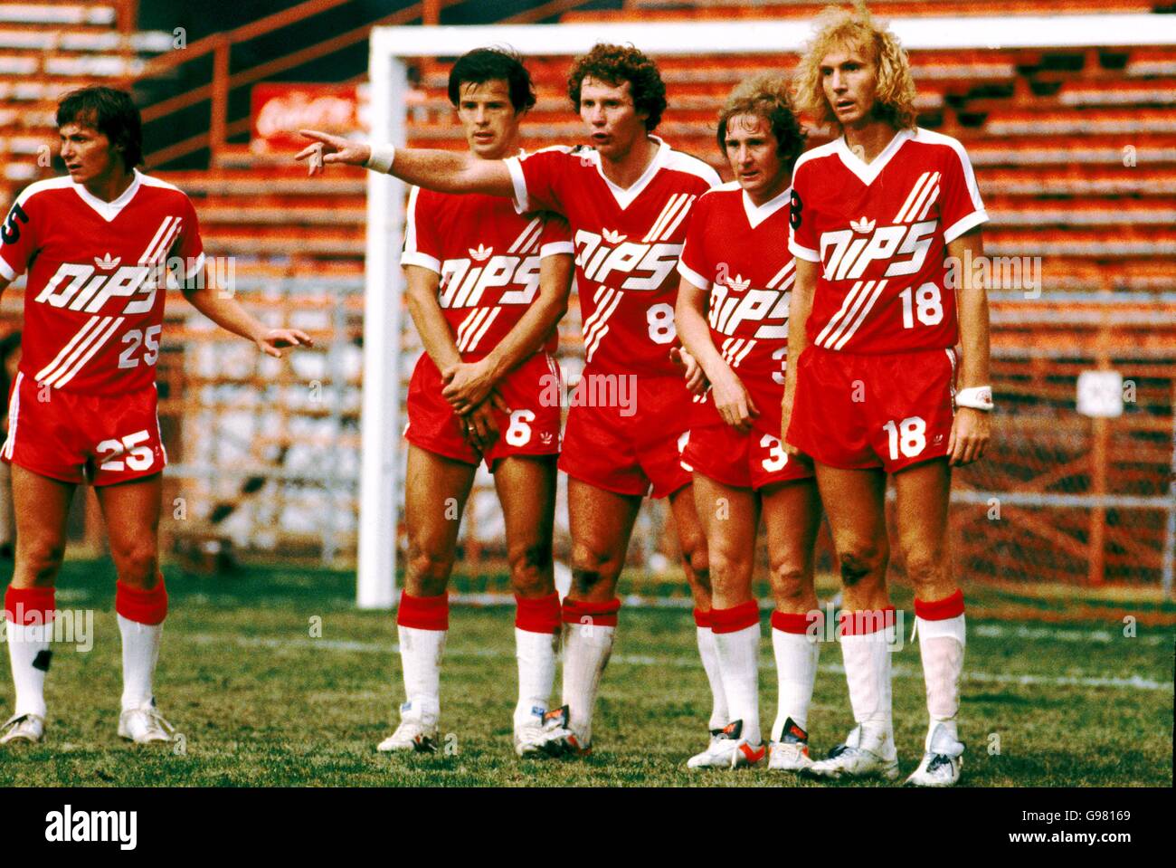 American Soccer - NASL - Washington Diplomaten. Verteidigungsmauer der Washingtoner Diplomaten Stockfoto