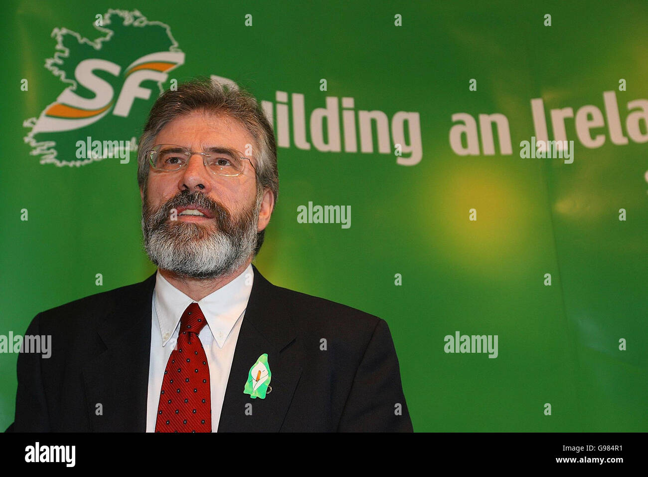 Gerry Adams bei Sinn Fein's National elected Representatives Forum im Dubliner Schriftstellermuseum Samstag, 25. März 2006. Der Parteivorsitzenden Adams sagte dem Forum, dass die britische und die irische Regierung keine Vorschläge für eine Schattenversammlung in ihrem Plan für eine Dezentralisierung in Nordirland umpacken dürfen. Siehe PA Geschichte IRISH SinnFein. DRÜCKEN Sie VERBANDSFOTO. Bildnachweis sollte lauten: Julien Behal/PA Stockfoto