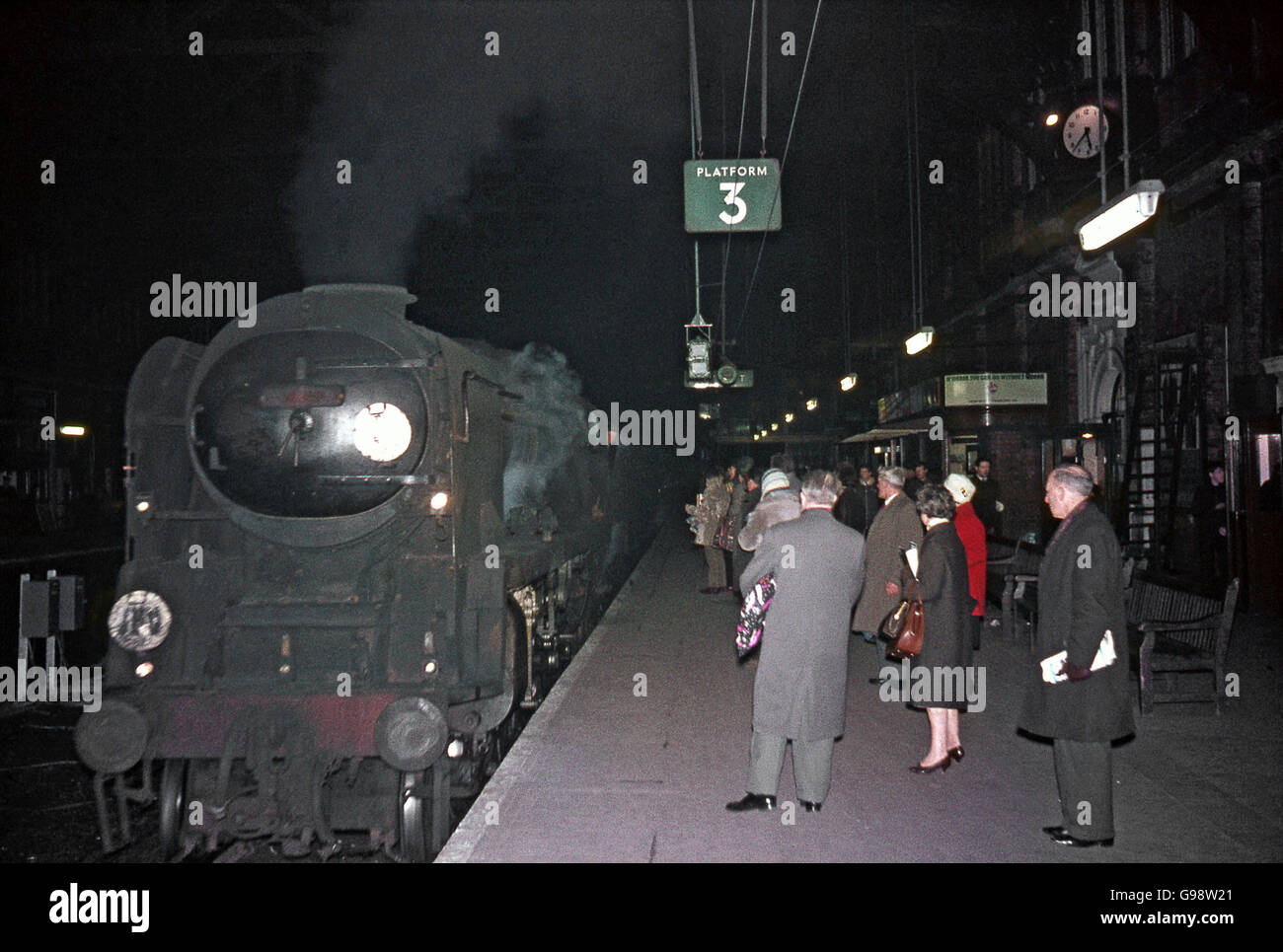 Dampflok nacht Fotos und Bildmaterial in hoher Auflösung Alamy