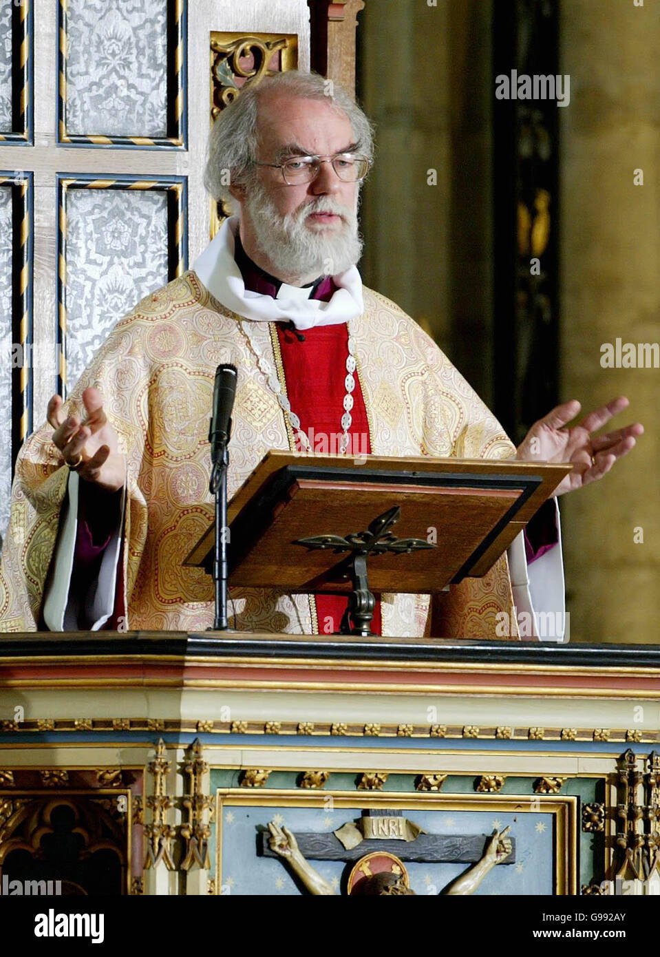 Der Erzbischof von Canterbury, Dr. Rowan Williams, hält seine Osterpredigt in der Kathedrale von Canterbury, Kent. Stockfoto