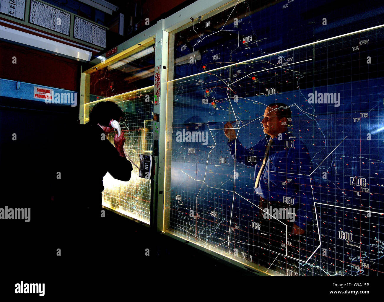 Der Kontrollraum im York Bunker, der nach seinem Bau im Jahr 1961 auf dem Höhepunkt des Kalten Krieges genutzt wurde. Stockfoto