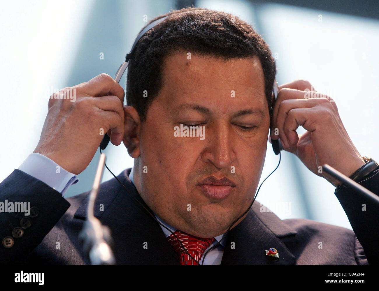 Präsident Venezuelas Hugo Chavez bei einer Pressekonferenz im GLA-Gebäude in London. Stockfoto