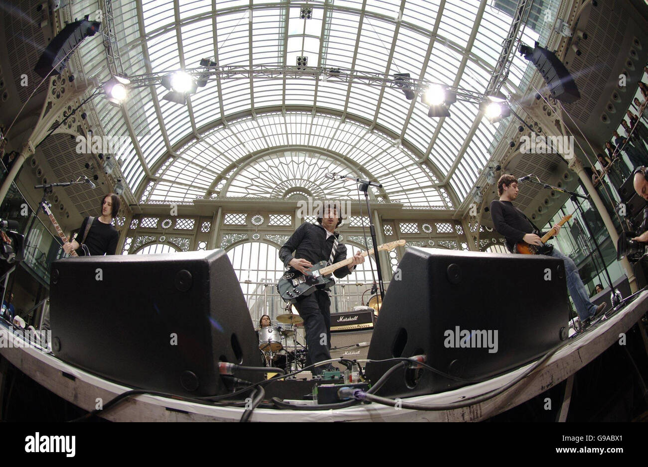 Snow Patrol spielt einen exklusiven, einzigartigen Auftritt im Royal Opera House im Zentrum von London. Stockfoto