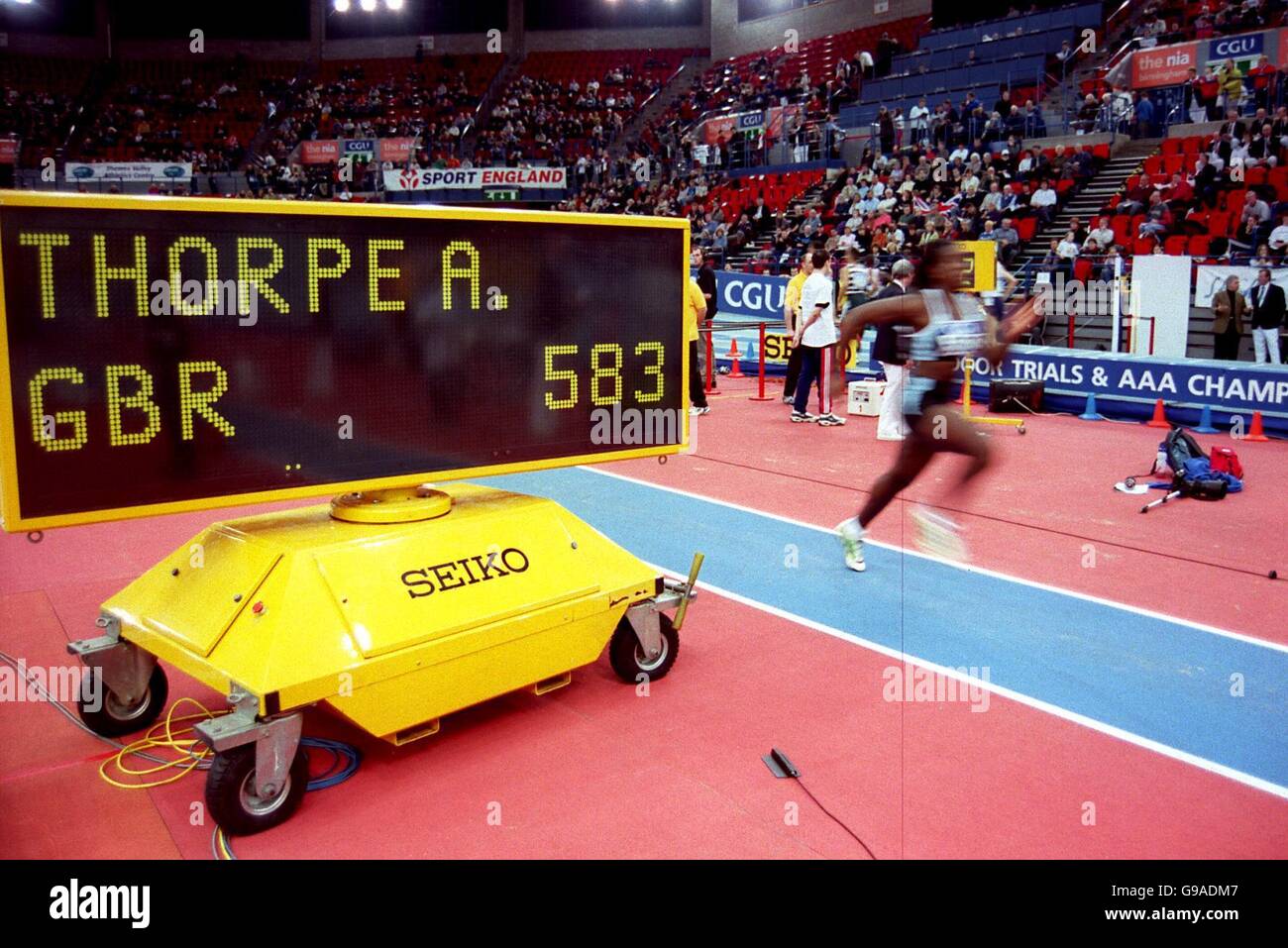 Leichtathletik - CGU Indoor Trials und AAA Championships - NIA, Birmingham. Das Seiko-Ergebnisboard zeigt, dass Anna-Maria Thorpe beim Triple Jump-Event für Frauen im Einsatz ist Stockfoto