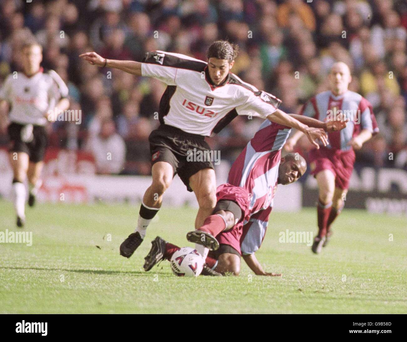 Fußball - FA Carling Premiership - Aston Villa gegen Coventry City Stockfoto