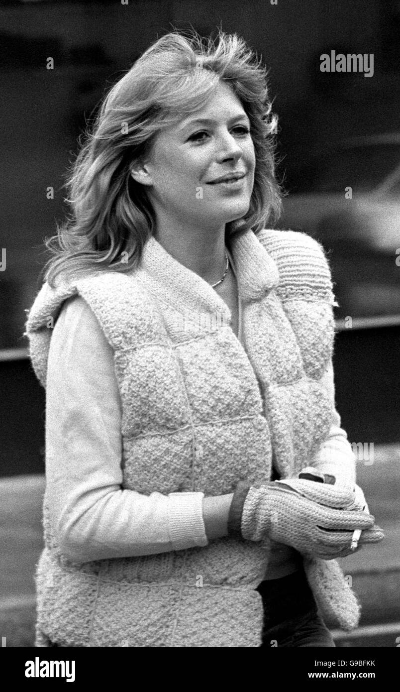 Marianne Faithfull - Gericht Für Gerichtsverfechter Auf Der Straße. Marianne Faithfull erscheint wegen Drogenanklagen. Stockfoto