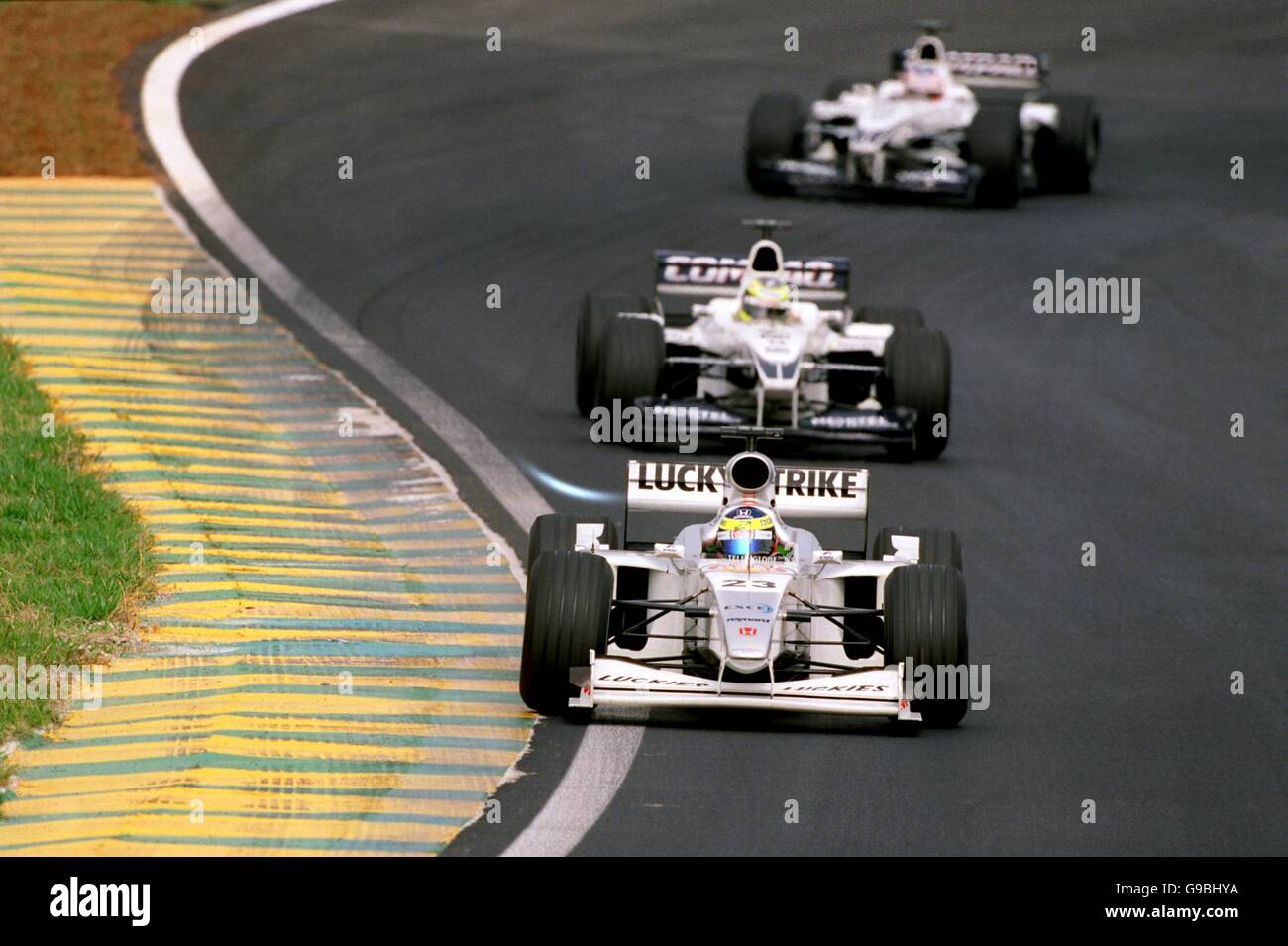 Ricardo Zonta führt die Williams von Ralf Schumacher und Jenson an Taste Stockfoto