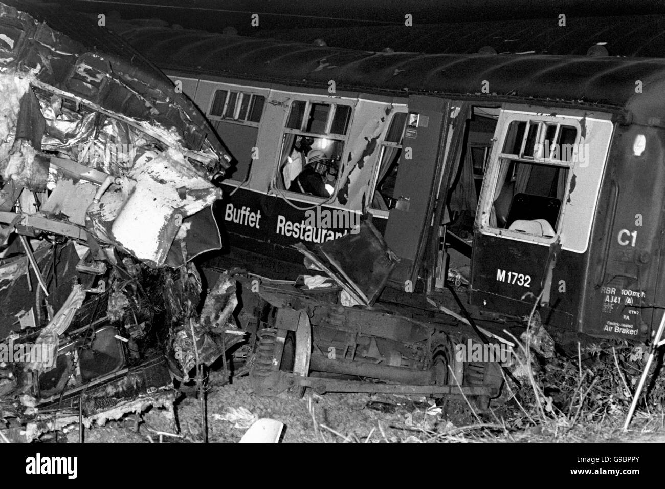 Nach dem Eisenbahnunfall in Colwich wurden die Wagen zerstört, an denen zwei Express-Züge beteiligt waren. Aufgrund der großen Stärke der beteiligten Fahrzeuge wurden keine Passagiere getötet Stockfoto