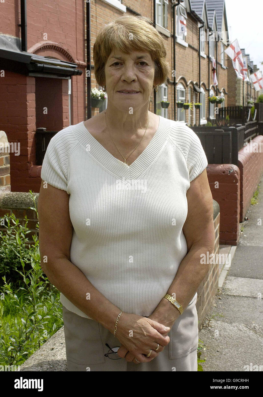 Pam Smith am Langwith, an der Grenze von Derbyshire-Nottinghamshire, wo NHS-Patienten in der ehemaligen Bergbaudorf heute geschworen, nach dem Verlust eines High Court Kampf um ein US-Privatunternehmen mit GP-Dienstleistungen zu stoppen zu kämpfen. Stockfoto