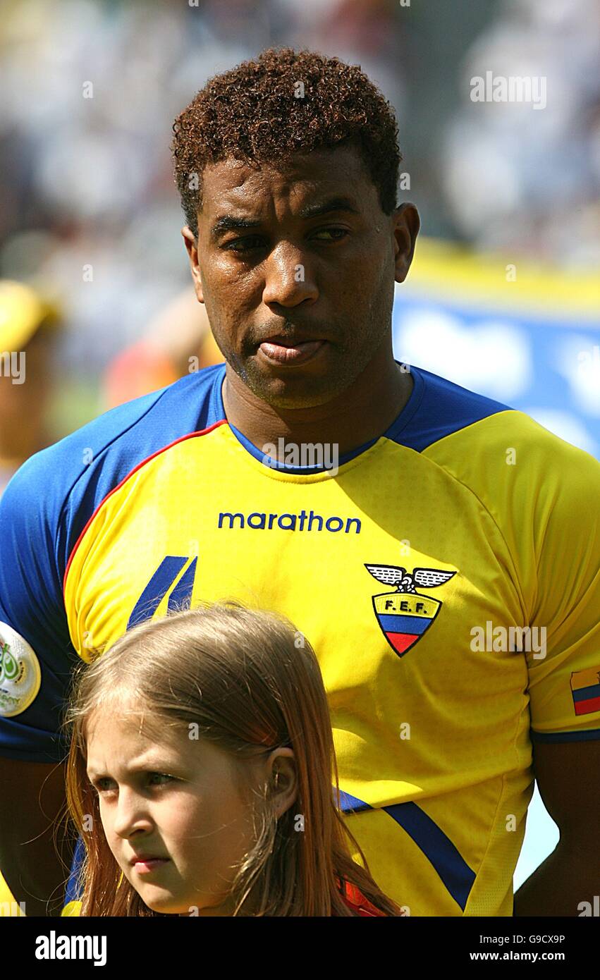 Fußball - FIFA Fußball-Weltmeisterschaft Deutschland 2006 - Gruppe A - Ecuador - Deutschland - Olympiastadion. Ulises De la Cruz, Ecuador Stockfoto