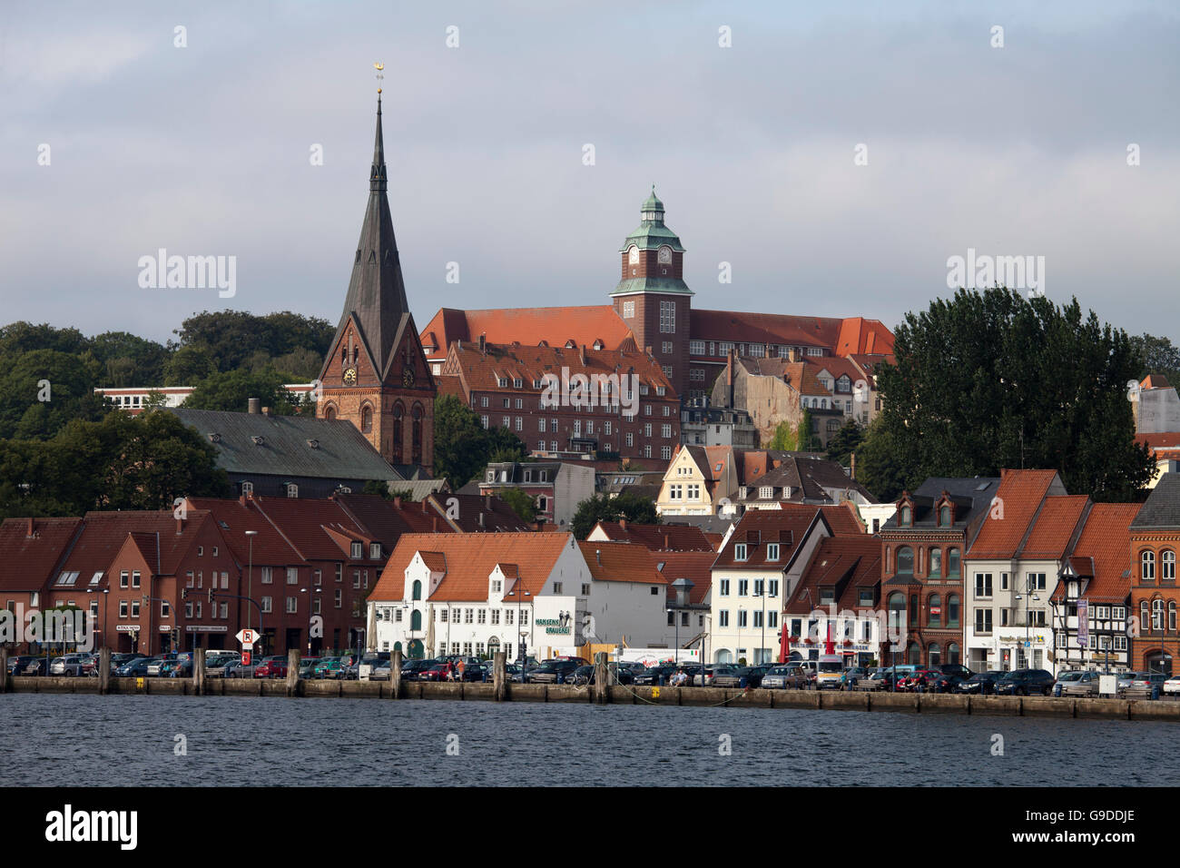 Blick auf die Stadt mit dem Hafen, Flensburg, Flensburger Förde, Schleswig-Holstein, PublicGround Stockfoto