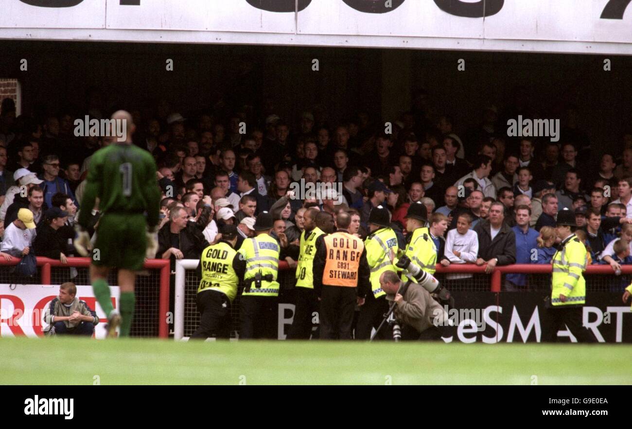 Fußball - bundesweit League Division Two - Brentford V Millwall Stockfoto