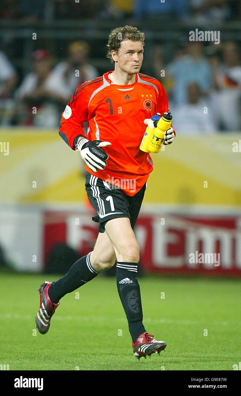 Fußball - FIFA Fußball-Weltmeisterschaft Deutschland 2006 - Halbfinale - Deutschland gegen Italien - Signal Iduna Park. Jens Lehmann, Deutschland Stockfoto