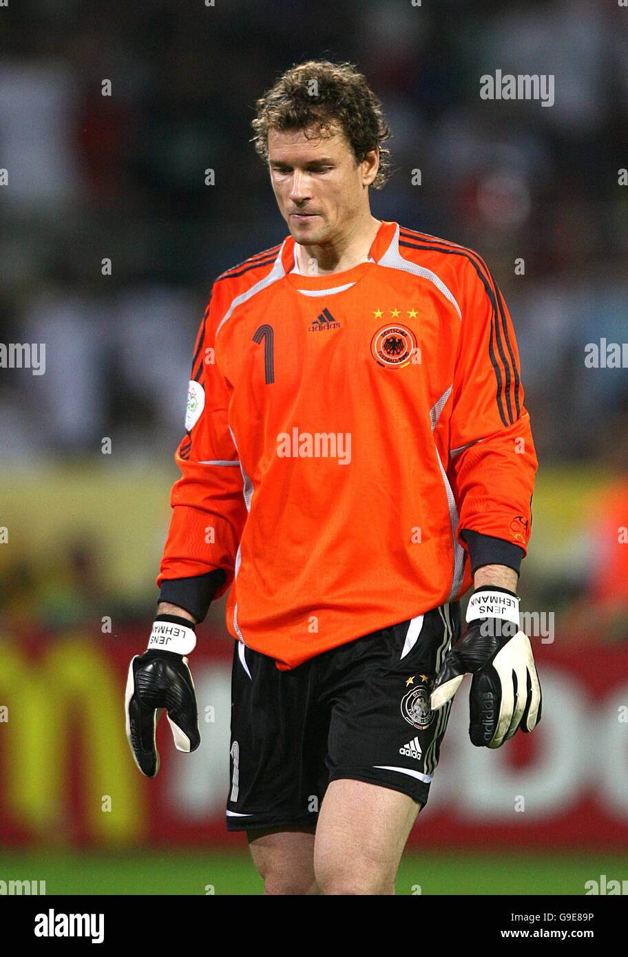 Fußball - FIFA Fußball-Weltmeisterschaft Deutschland 2006 - Halbfinale - Deutschland gegen Italien - Signal Iduna Park. Jens Lehmann, Deutschland Stockfoto