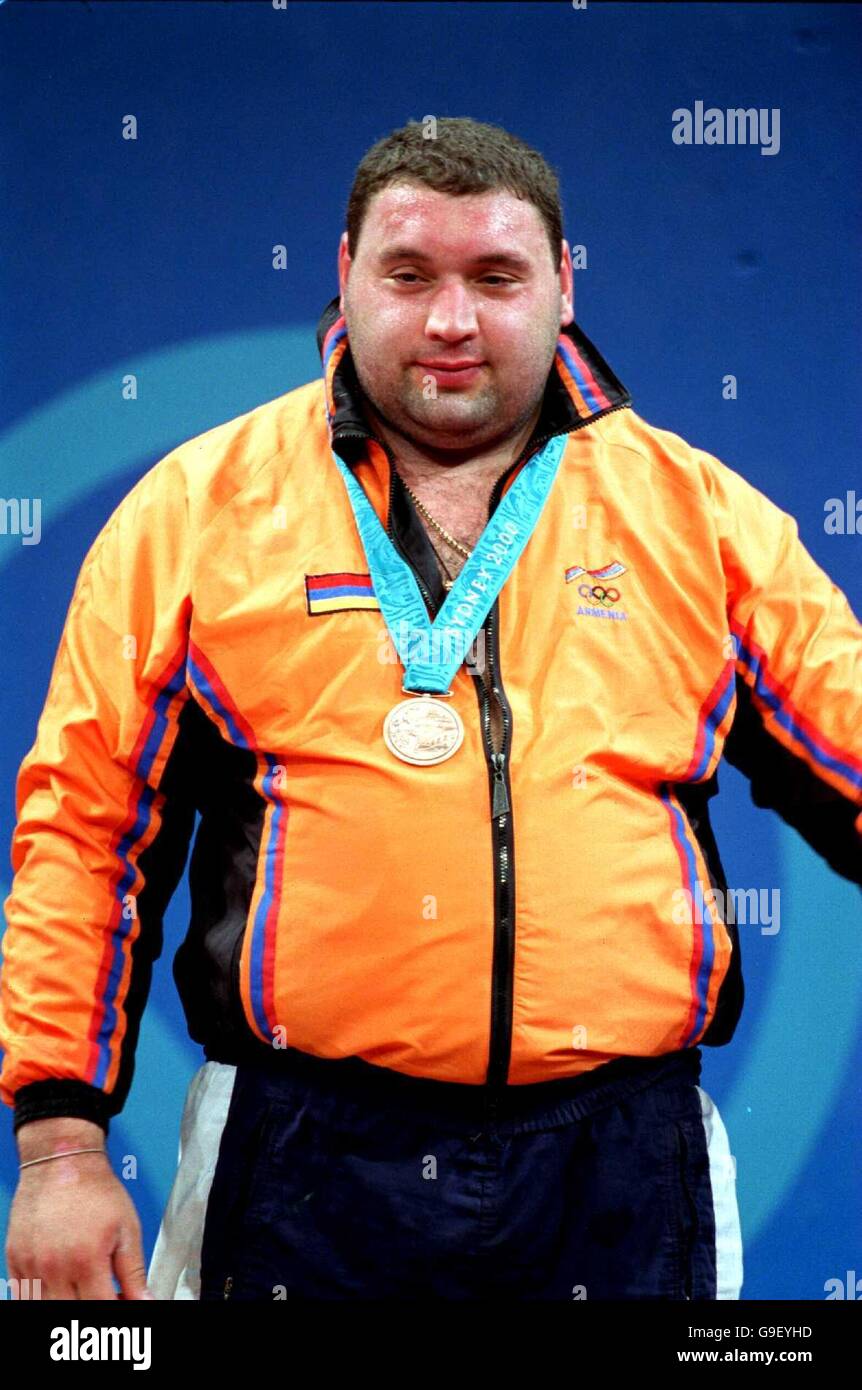 Olympische Spiele von Sydney 2000 - Gewichtheben - Männer: +105 kg. Armeniens Bronzemedaillengewinnerin, Ashot Danielyan Stockfoto