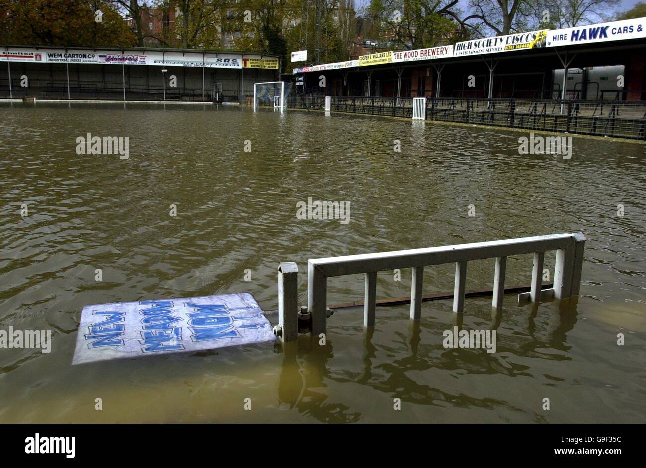 Division Three - Shrewsbury Town Football Club Flut Stockfoto