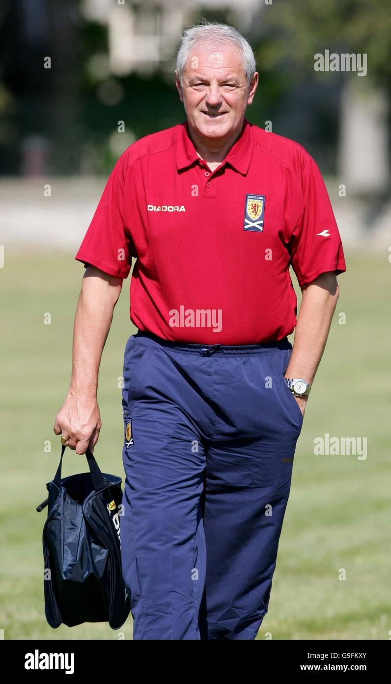 Schottlands Trainer Walter Smith während einer Trainingseinheit an der St Andrews University in St Andrews. Stockfoto