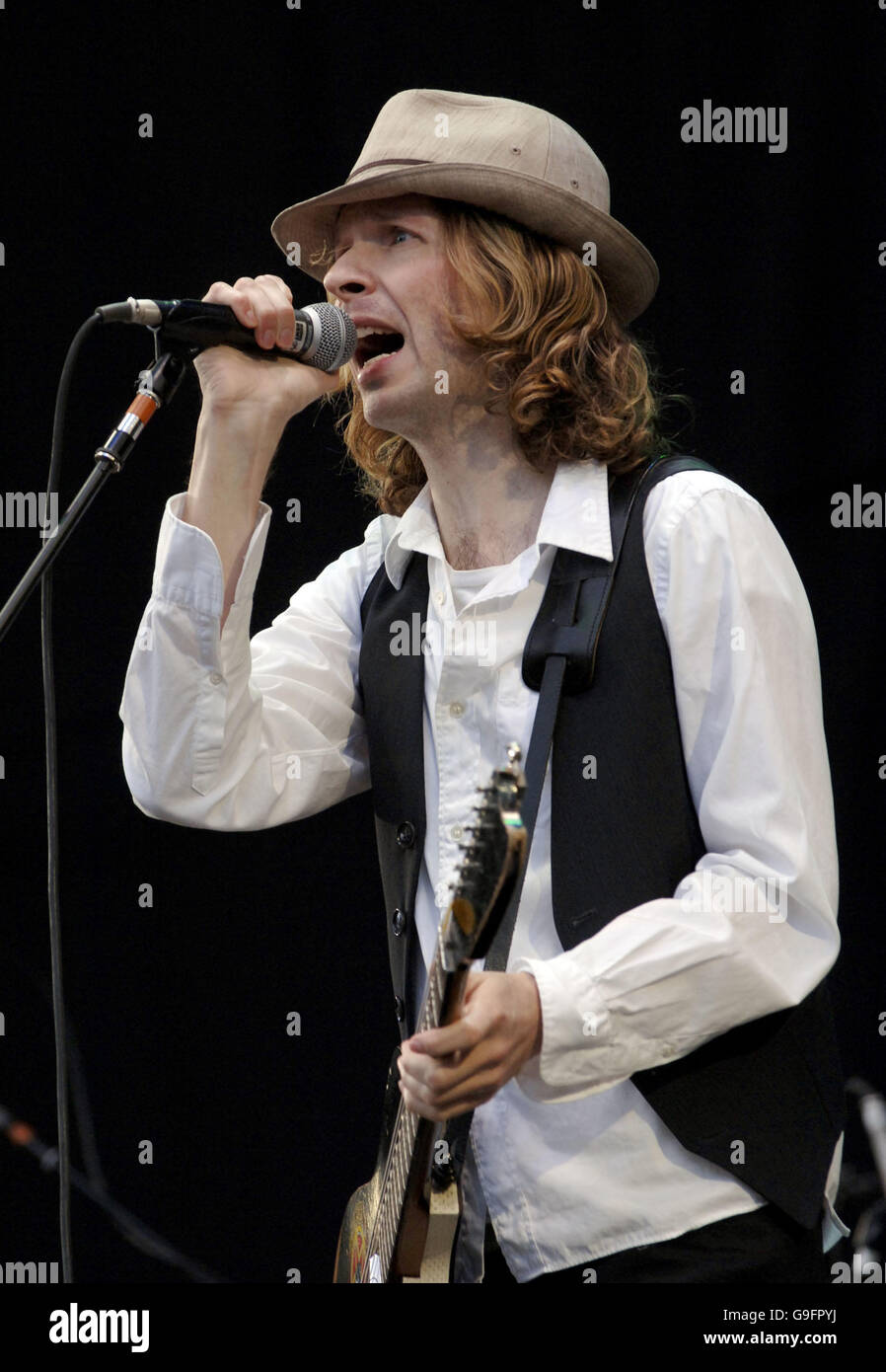 Beck tritt beim V Festival in Chelmsford, Essex, auf. Bilddatum: Samstag, 19. August 2006. Der Bildnachweis sollte lauten: Yui Mok/PA. Stockfoto