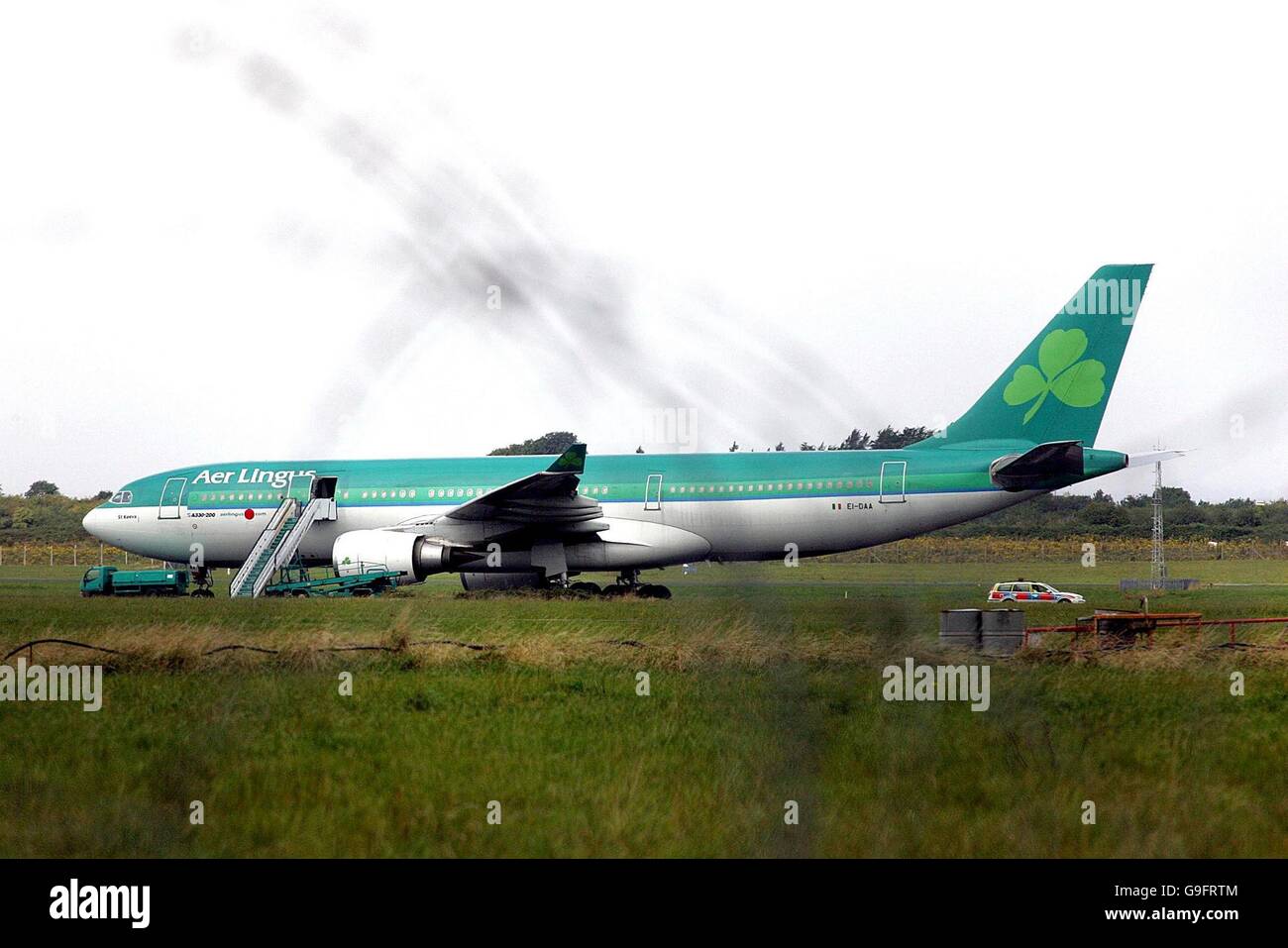 Aer Lingus Flugzeug ist am Shannon Airport im Co Clare geerdet, nachdem es das Thema einer großen Sicherheit Warnung war. Stockfoto