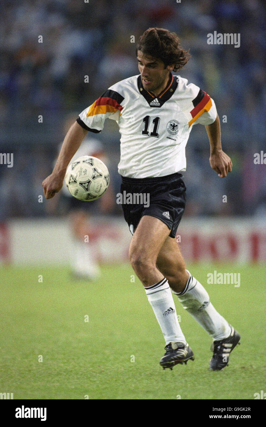 Fußball - UEFA Euro 1992 - Halbfinale - Schweden gegen Deutschland. KARL-HEINZ RIEDLE, DEUTSCHLAND Stockfoto