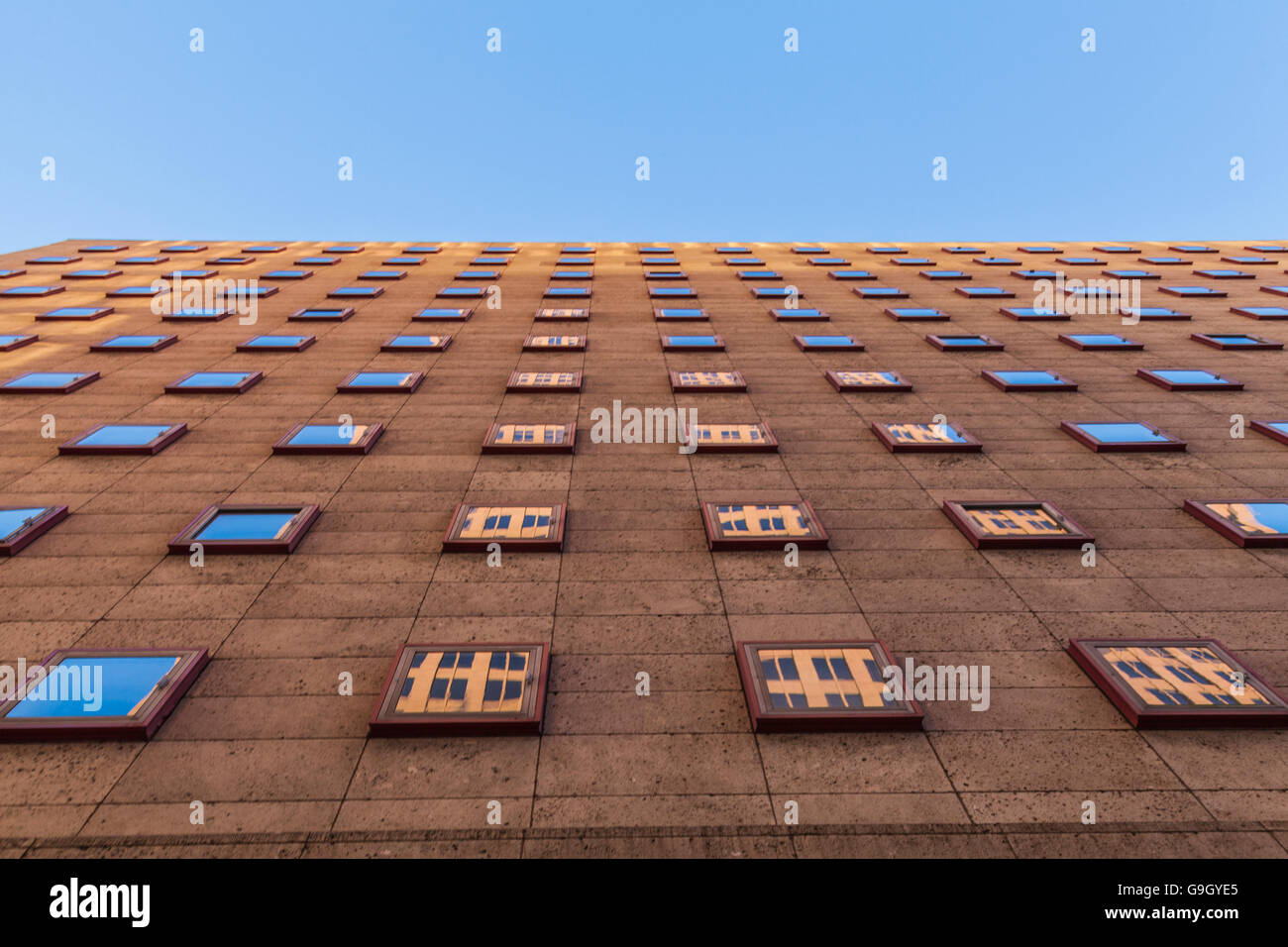 Bank of American Gebäude Reflexionen in Windows von Bob Casey Federal Courthouse Gebäude auf der anderen Straßenseite - bei Sonnenuntergang Stockfoto