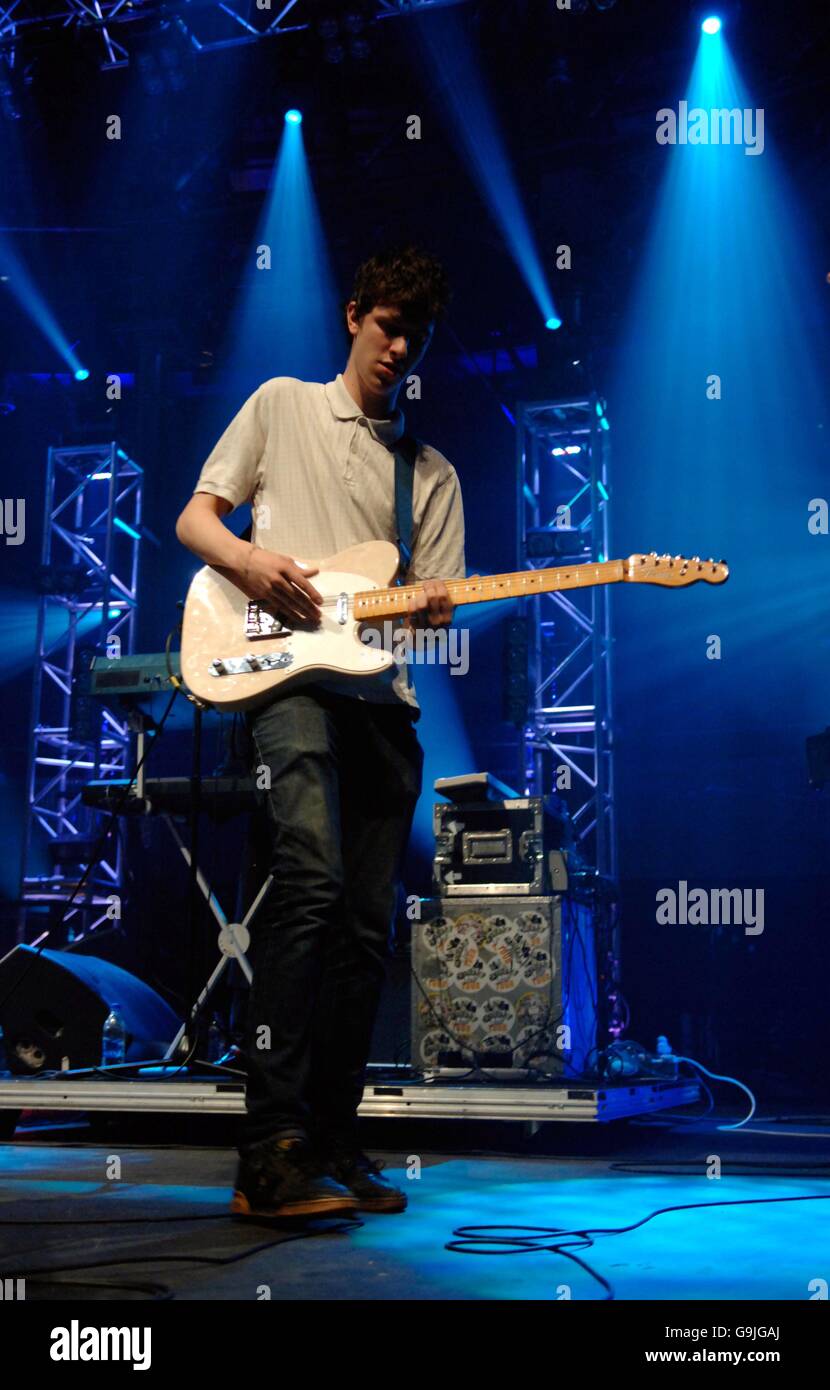 BBC Electric Proms - Jamie T - London. Jamie T tritt während der ersten BBC Electric Proms-Saison im Roundhouse im Norden Londons auf. Stockfoto