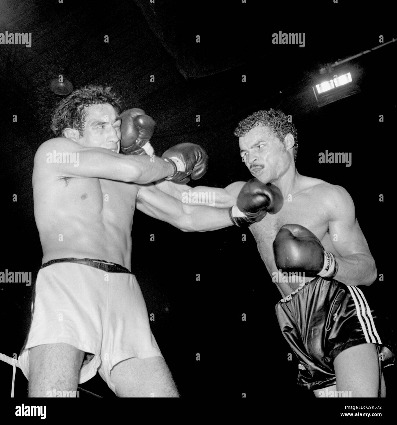 Boxen - WBC-Schwergewichts-Titel - John Conteh V Jorge Ahumada - Empire Pool, Wembley Stockfoto