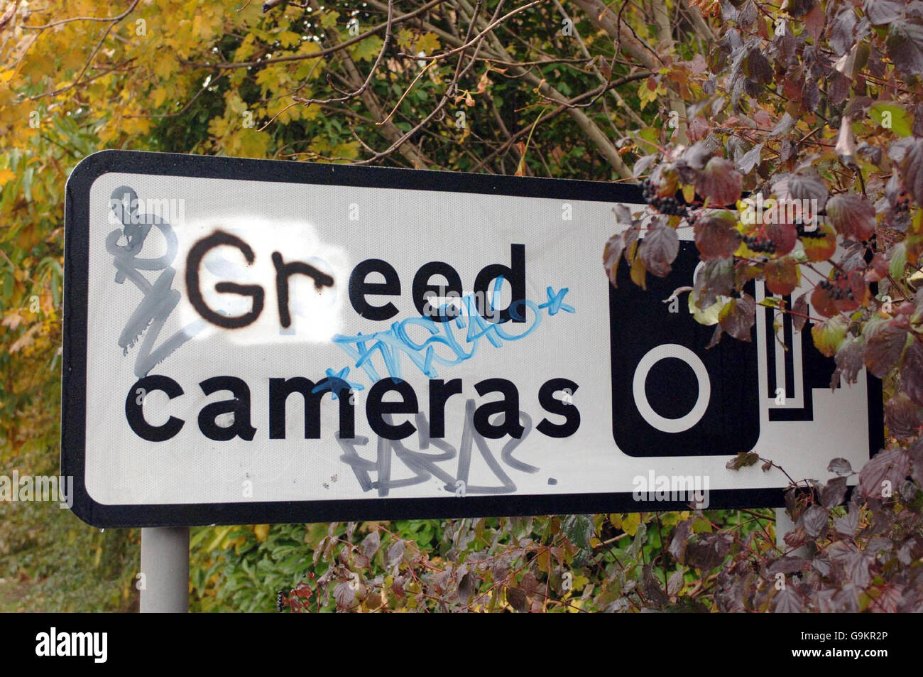 TRANSPORTKAMERA. Ein Blitzerschild auf der London Road in Purfleet wurde von einer unbekannten Person mit Graffitti verwüstet. Stockfoto