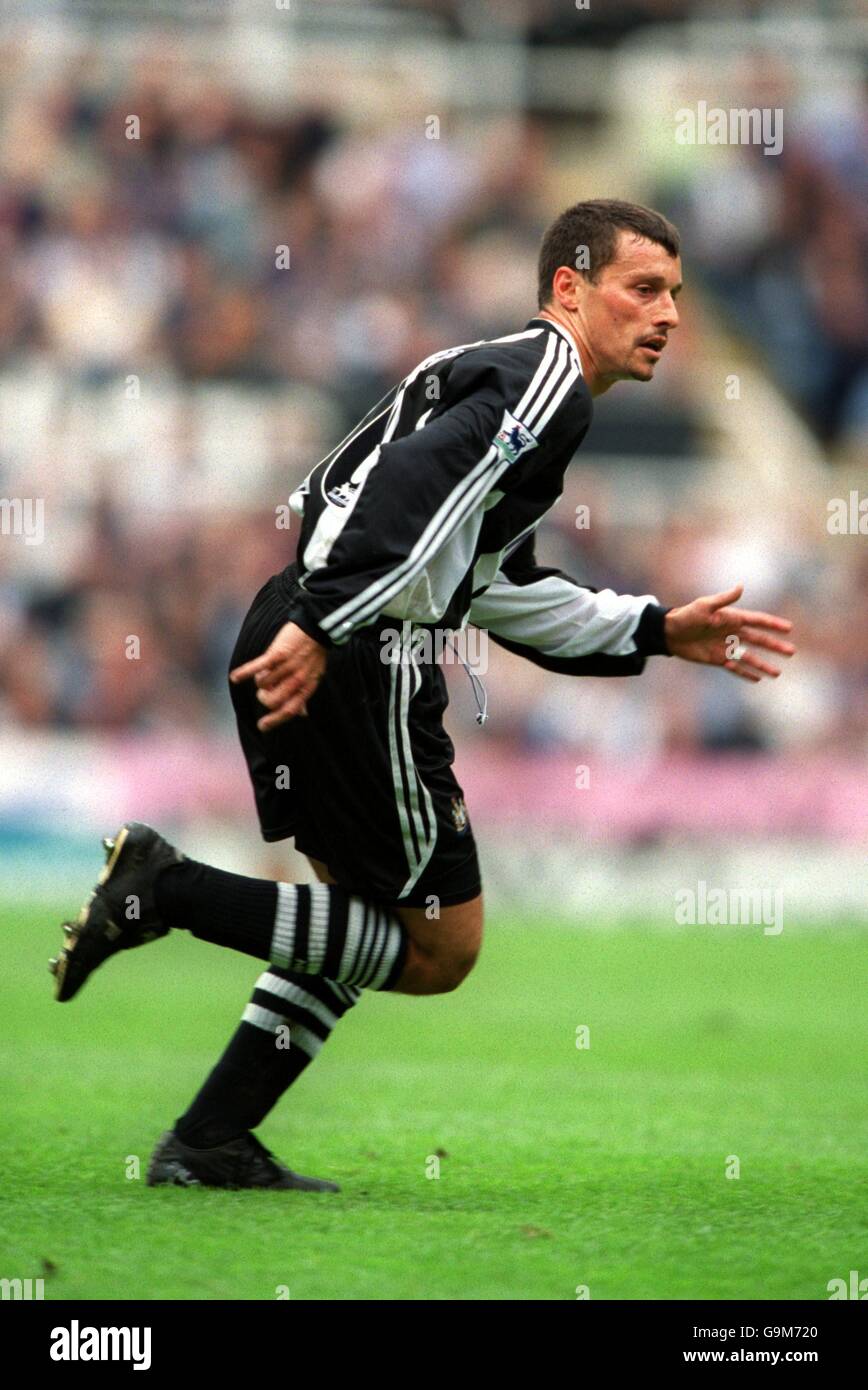 Fußball - FA Carling Premiership - Newcastle United / Aston Villa. Christian Bassedas, Newcastle United Stockfoto