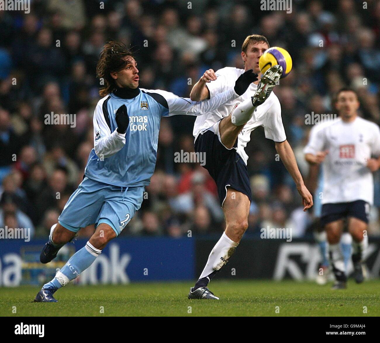 Georgios Samaras, man City und Calum Davenport, Tottenham Hotspur Stockfoto