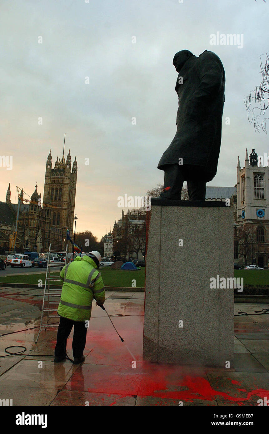 Churchill Statue verwüstet Stockfoto