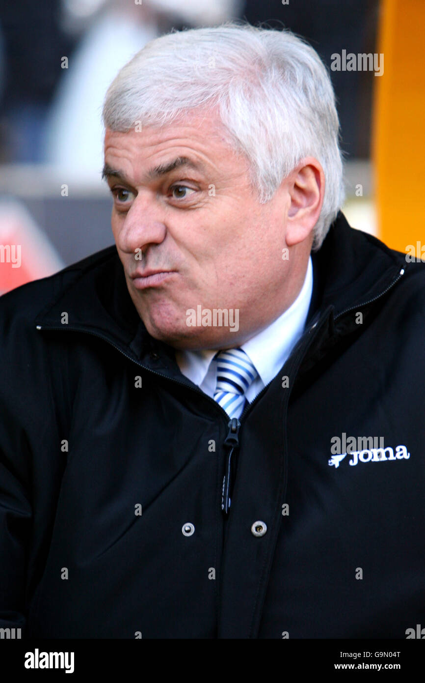 Fußball - Coca-Cola Football League Championship - Wolverhampton Wanderers gegen Cardiff City - Molineux Stadium Stockfoto