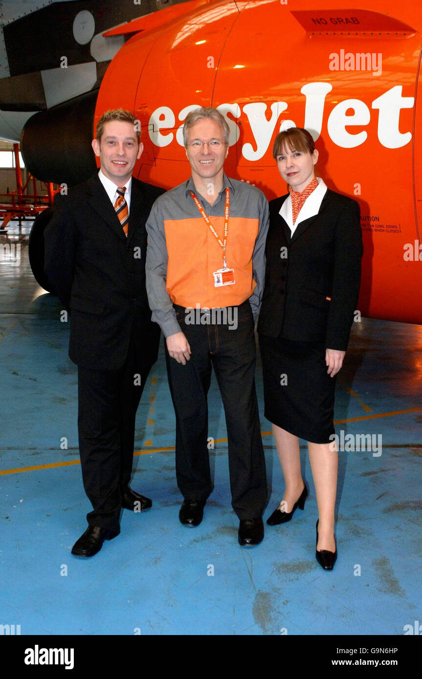 EasyJet enthüllen neue Cabin Crew uniform Stockfoto