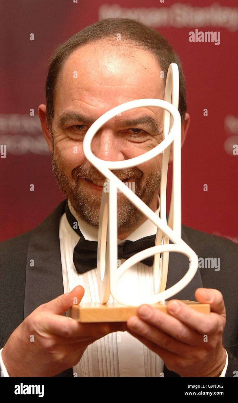 Professor Sir Alec Jeffreys gewinnt den Science and Innovation Award und wird bei den Morgan Stanley Great Britons 2006 Awards in der Guildhall im Zentrum von London zum Morgan Stanley Great Briton von 2006 ernannt. Stockfoto