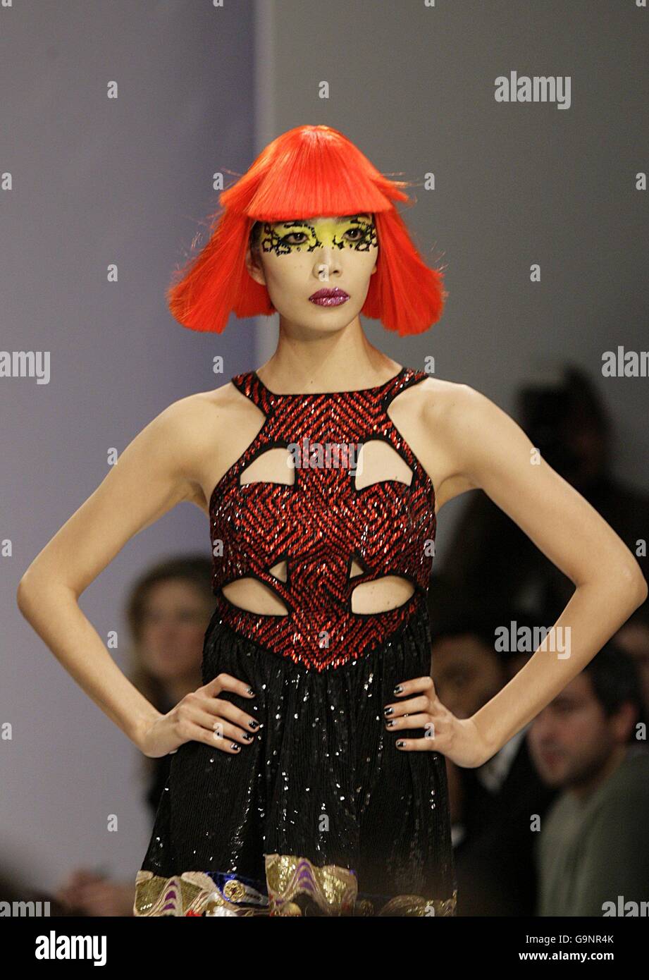 London Fashion Woche - Herbst Winter 2007 - Manish Arora Stockfoto