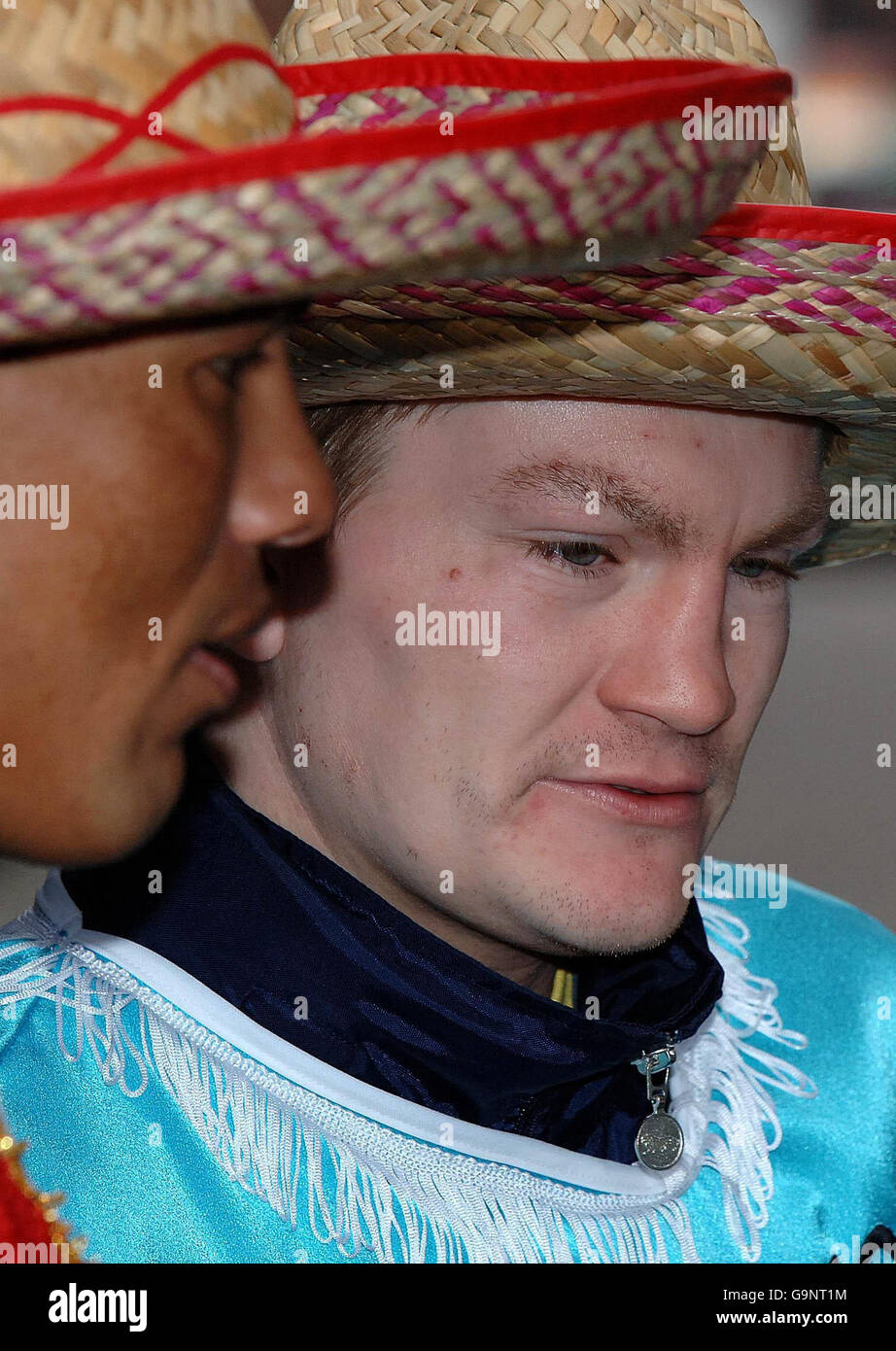 Boxen - Ricky Hatton und Jose Luis Castillo Pressekonferenz - Manchester. Ricky Hatton und Jose Luis Castillo während einer Pressekonferenz im 325 Casino, Manchester. Stockfoto