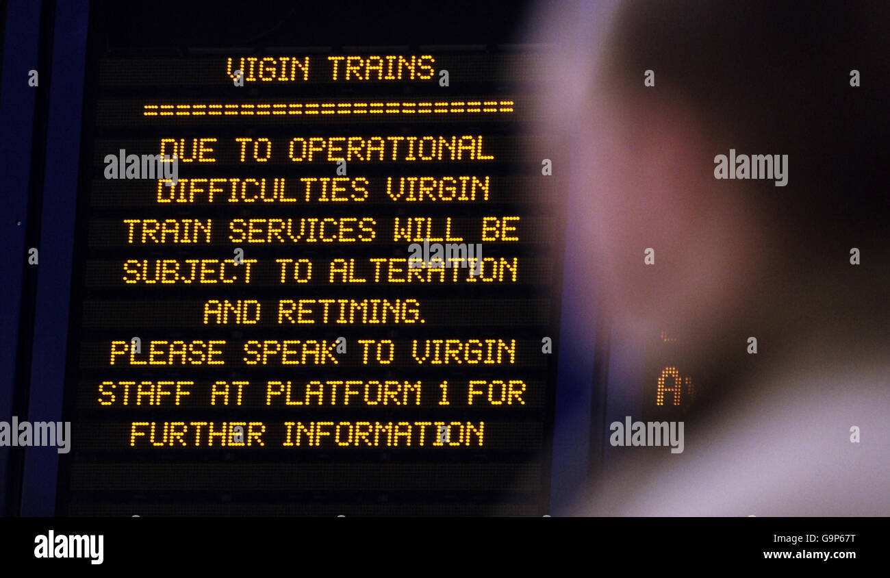 Ein Schild am Hauptbahnhof von Glasgow nach der Entgleisung eines Virgin Pendolino-Zuges in der Nähe von Little Docker Cottage, in der Gegend von Greyrigg, in der Nähe von Kendal, Cumbria, gestern gegen 20.10 Uhr. Stockfoto