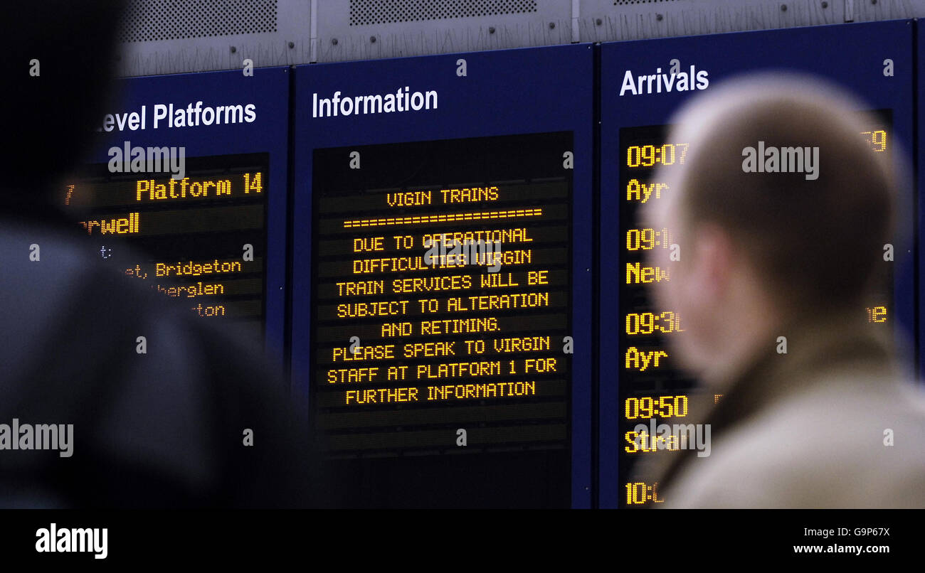 Ein Schild am Hauptbahnhof von Glasgow nach der Entgleisung eines Virgin Pendolino-Zuges in der Nähe von Little Docker Cottage, in der Gegend von Greyrigg, in der Nähe von Kendal, Cumbria, gestern gegen 20.10 Uhr. Stockfoto