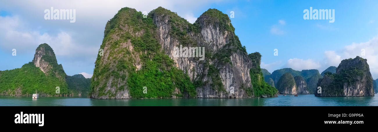 Panorama der Halong Bucht, Vietnam, Südostasien. UNESCO-Weltkulturerbe. Stockfoto