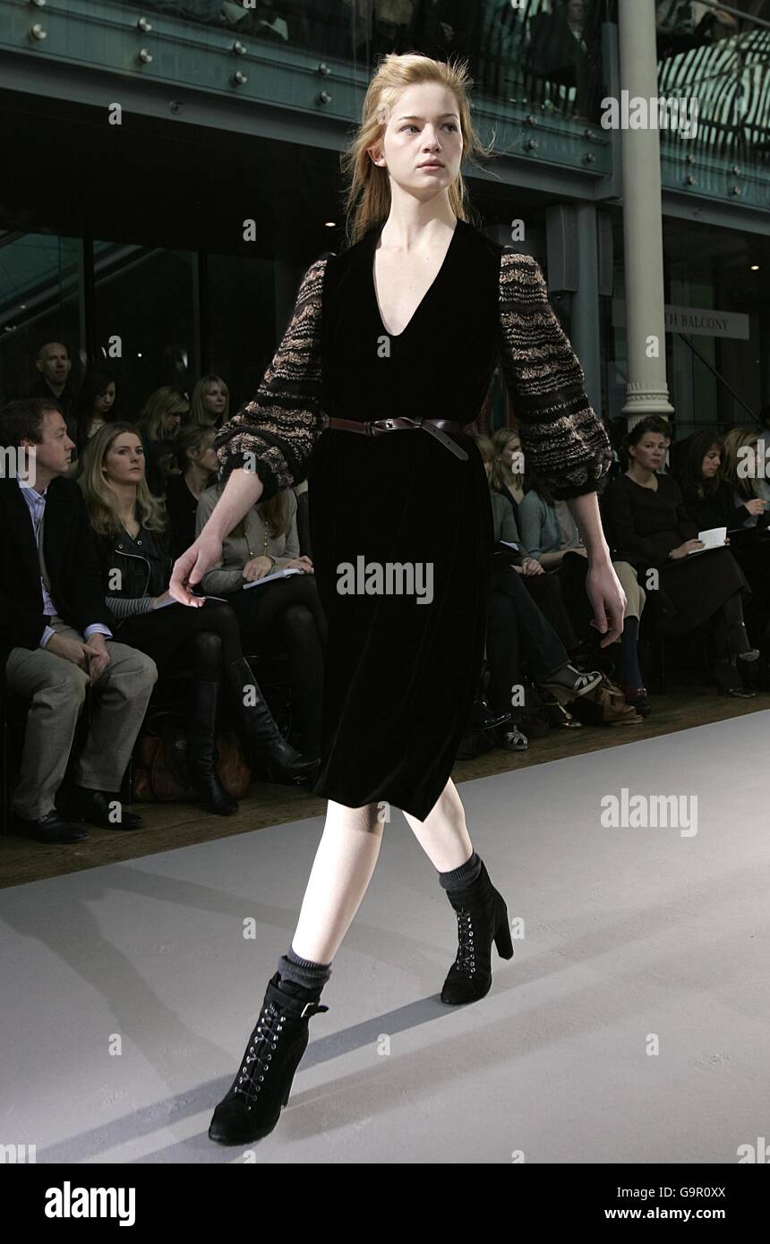 London Fashion Woche - Herbst Winter 2007 - Nicole Farhi Stockfoto